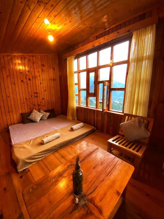 Pine Tower Inn Manāli Esterno foto